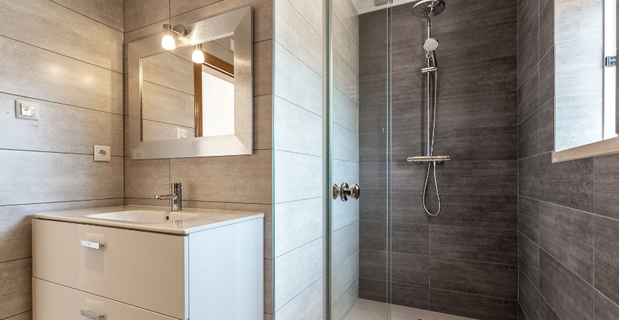 Modern bathroom remodeling with glass shower and vanity in Los Angeles by Trusted Contractor LA